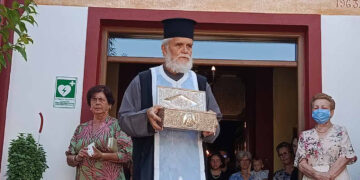 Βελβεντό: «Φεύγει ο Άγιος» – Η συγκινητική αναχώρηση του λειψάνου του Αγίου Διονυσίου (του παπαδάσκαλου Κωνσταντίνου Ι. Κώστα)