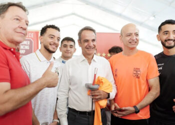 «Ιστορικές στιγμές και μεγάλη τιμή», «έμεινε έκπληκτος από 250 ξιφομάχους» – Ο Όμιλος Ξιφασκίας Φλώρινας για την επίσκεψη Μητσοτάκη