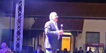 Τσοτύλι: Ξεσήκωσε το κοινό με τα τραγούδια του ο σπουδαίος Ζαφείρης Μελάς (video)
