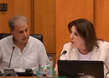 «Θεσμική αδράνεια απέναντι στον Πρωθυπουργό»- Πύρα Ζεμπιλιάδου σε Αμανατίδη για την υποδοχή Μητσοτάκη- Πως εξήγησε το «εξοχότατε» ο Περιφερειάρχης: «Δεν έχω ανάγκη να υποστηρίξω τον Πρωθυπουργό