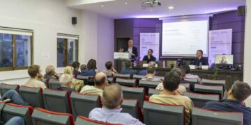 Με αυξημένο ενδιαφέρον ολοκληρώθηκε η ενημερωτική εκδήλωση στην Κοζάνη για το πρόγραμμα αντλιών θερμότητας