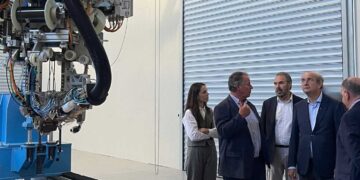 Φλώρινα: Την βιομηχανία προηγμένων σύνθετων υλικών B&T Composites επισκέφτηκε ο Κ. Χατζηδάκης