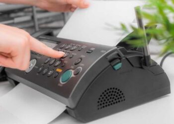 Για να στείλει FAX: Επιστήμονας από την Πτολεμαΐδα έψαχνε απεγνωσμένα συσκευή – Απίστευτο κι όμως ελληνικό