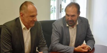 Η διεθνής και περιφερειακή εξωστρέφεια της Φλώρινας στο επίκεντρο συνάντησης του ΥΠΕΞ Γιώργου Γεραπετρίτη με τον Δήμαρχο Βασίλη Γιαννάκη
