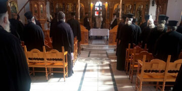 Ιερατική Σύναξη στην Πτολεμαΐδα – Ποιμαντικές οδηγίες στους εφημέριους από τον Μητροπολίτη Ειρηναίο