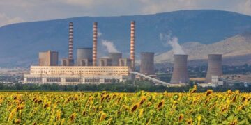 Bloomberg: Η καρδιά της ενεργειακής μετάβασης χτυπά στην Κοζάνη – Το σχέδιο της ΔΕΗ για ένα από τα μεγαλύτερα data centers στην Ευρώπη