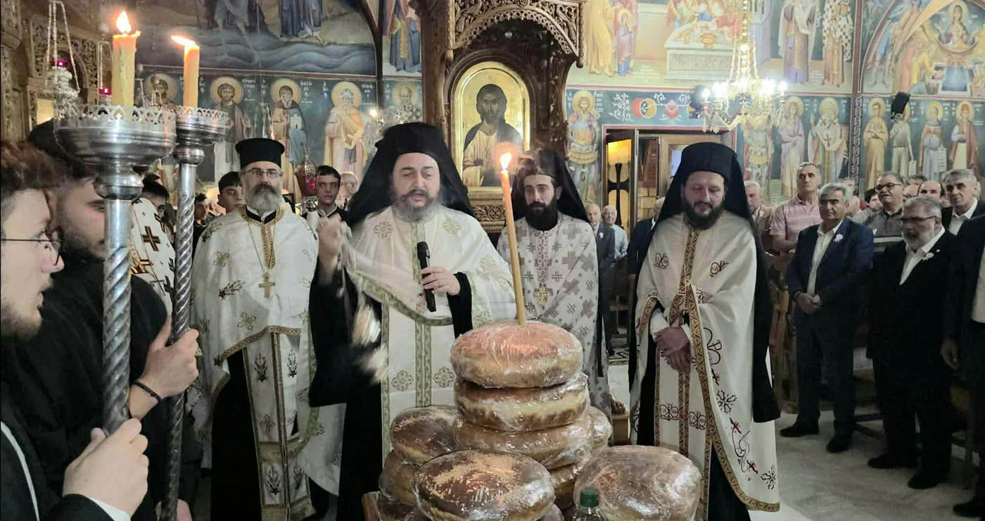 Μέγας Πανηγυρικός Πολυιερατικός Εσπερινός στον εορτάζοντα Ιερό Ναό Αγίων Νεομαρτύρων Πτολεμαΐδας (ρεπορτάζ της Κούλας Πουλασιχίδου)