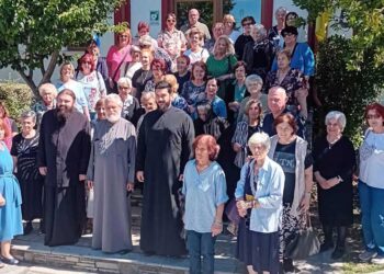 Η Ενορία Αγίου Γεωργίου Ασπροβάλτας, στις Ενορίες Κοιμήσεως της Θεοτόκου και Αγίου Διονυσίου Βελβεντού και στην Ενορία Τετραλόφου