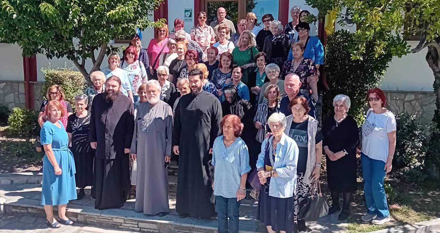 Η Ενορία Αγίου Γεωργίου Ασπροβάλτας, στις Ενορίες Κοιμήσεως της Θεοτόκου και Αγίου Διονυσίου Βελβεντού και στην Ενορία Τετραλόφου