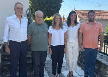 Στο δημαρχείο Βελβεντού βρέθηκε κλιμάκιο του ΠΑΣΟΚ με επικεφαλής τη Μιλένα Αποστολάκη