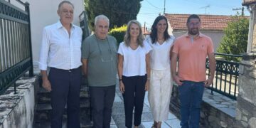 Στο δημαρχείο Βελβεντού βρέθηκε κλιμάκιο του ΠΑΣΟΚ με επικεφαλής τη Μιλένα Αποστολάκη