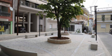 Δήμος Κοζάνης:  Παραδόθηκε στους πολίτες η νέα πλατεία Μικράς Ασίας μετά και την ανάπλασή της (Φωτογραφίες)