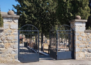 Σιάτιστα: Επιτήδειοι εξαπάτησαν ηλικιωμένη και της πήραν 20.000 ευρώ – Της είπαν ότι θα χάσει τα χωράφια της