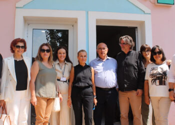 Επίσκεψη της Υφυπουργού Μετανάστευσης και Ασύλου, Σέβης Βολουδάκη, στο Κέντρο Φιλοξενίας Ασυνόδευτων στη Νεράιδα Κοζάνης και στον Δήμο Σερβίων