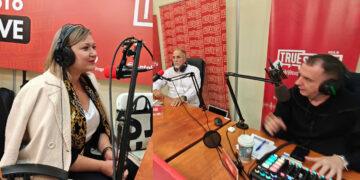 Η Ευδοξία Ζαφειρίδου στο True Story Radio 102.8: Χρειαζόμαστε δράσεις που τονώνουν την τοπική οικονομία