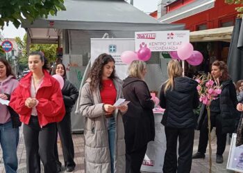 Πτολεμαΐδα: Δράση ενημέρωσης για την πρόληψη του καρκίνου του μαστού από το Κέντρο Υγείας και φοιτήτριες Μαιευτικής (video)