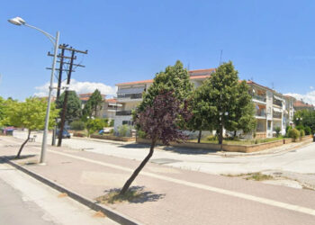 Κίνδυνος για μαθητές στις Εργατικές Κατοικίες Πτολεμαΐδας – Στο τραπέζι πεζογέφυρα και φωτεινοί σηματοδότες