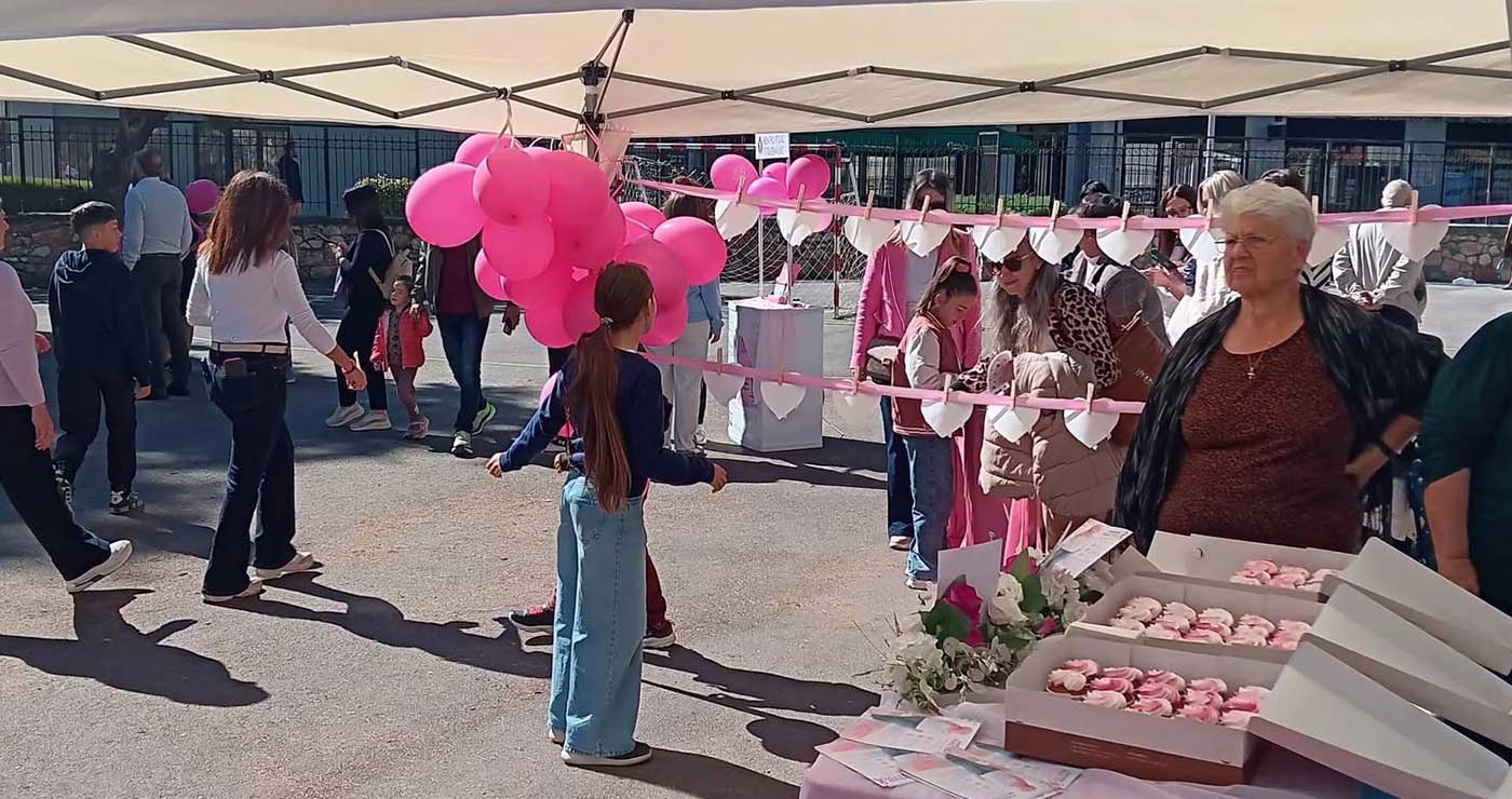 Πτολεμαΐδα: Δράση ευαισθητοποίησης για τον καρκίνο του μαστού με ροζ μπαλόνια και μηνύματα