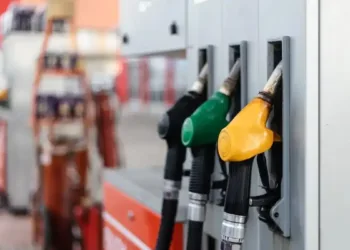 Μείωση 40 λεπτά στο πετρέλαιο θέρμανσης και αύξηση του επιδόματος κατά 30%- Όλα τα νέα μέτρα