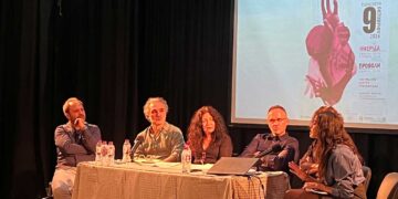 «Λαμπηδόνες»: Προβλήθηκε το βραβευμένο ντοκιμαντέρ «Από τι είμαστε φτιαγμένοι»