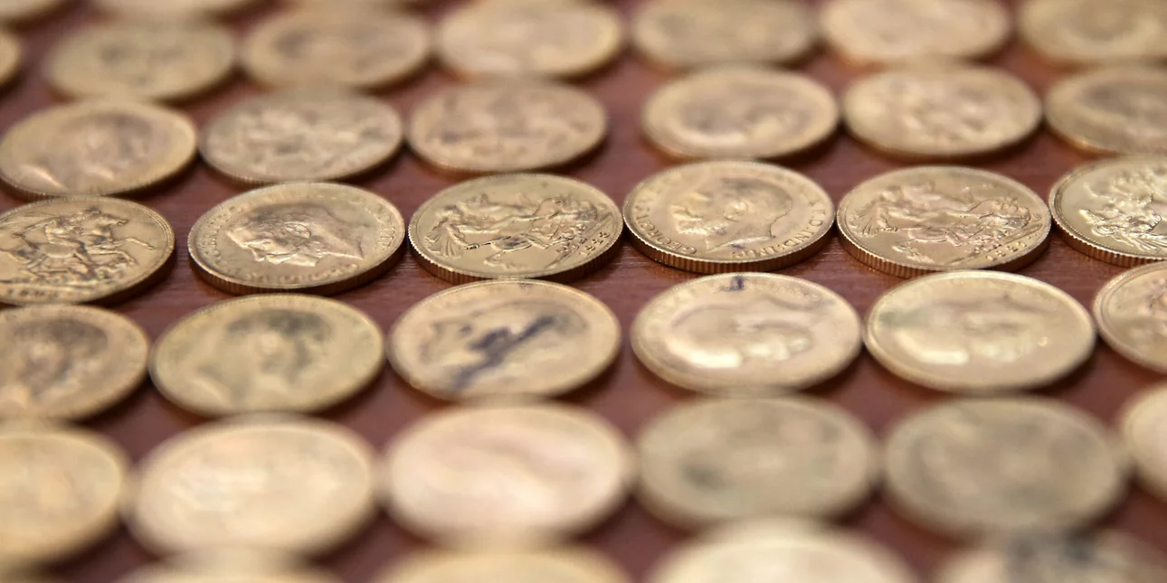 Άρπαξαν από 89χρονη στο Μαρούσι 220.000 ευρώ -Έκρυβε μετρητά και λίρες θαμμένα σε τοίχο