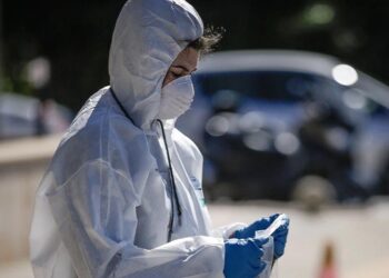 Συναγερμός στην Κοζάνη: Συνταξιούχος της ΔΕΗ είχε πικρικό οξύ στο υπόγειό του – Επιχείρηση πυροτεχνουργών